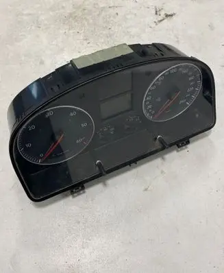 Volkswagen Touran I Speedometer (instrument cluster) A2C53023102 C606320 A2C63023102