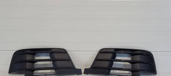 Audi Q7 4M Front bumper lower grill 4M0807682D