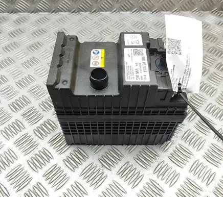 Audi A4 S4 B9 8W Hybrid / electric car battery 8W0915101A