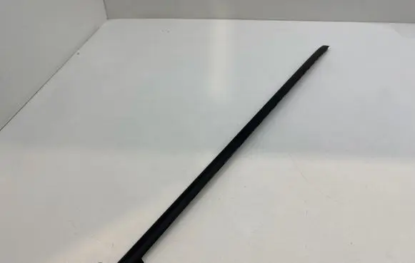 Seat Arona Windshield trim 6F9854327