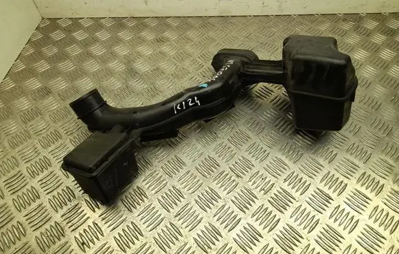 Toyota Prius (XW50) Air intake hose/pipe 1775137110