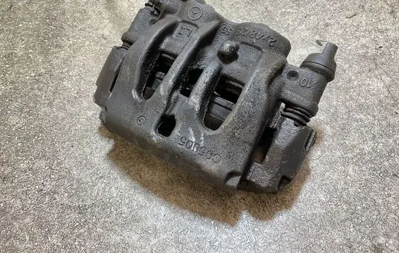 Mercedes-Benz Sprinter W907 W910 Front brake caliper