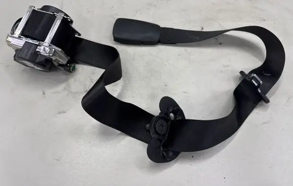 BMW 2 F46 Front seatbelt 7313304
