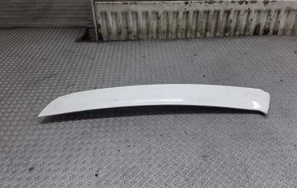 Jeep Grand Cherokee (WJ) Rear side glass trim 5E721TRMAB