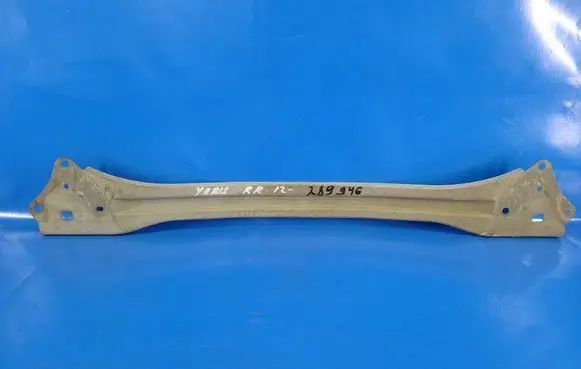 Toyota Yaris Rear bumper mounting bracket 521720D020