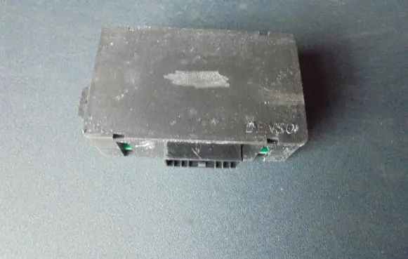 Window wiper relay