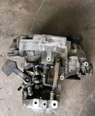 Volkswagen Touran II Manual 6 speed gearbox KWB