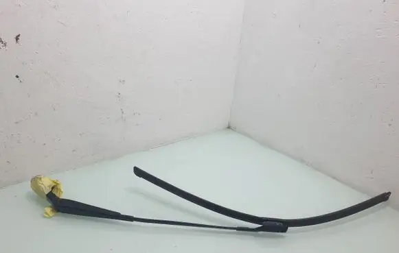 Citroen C4 Grand Picasso Front wiper blade arm 9676370680