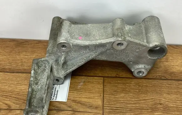 Chevrolet Camaro A/C compressor mount bracket 12668983PINYA 12668983