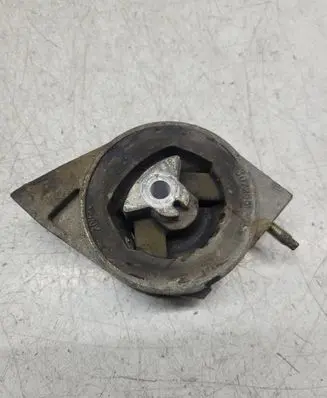 Mercedes-Benz A W168 Engine mount bracket
