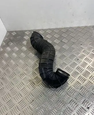 Audi A6 S6 C4 4A Turbo air intake inlet pipe/hose 4A0145747A