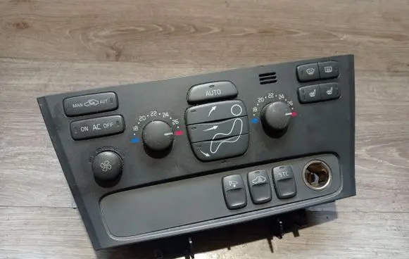 Volvo V70 Climate control unit