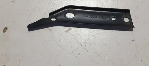 Mercedes-Benz C W204 Front bumper mounting bracket A2048810206