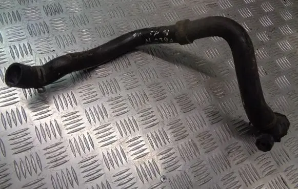 Volkswagen Polo IV 9N3 Engine coolant pipe/hose
