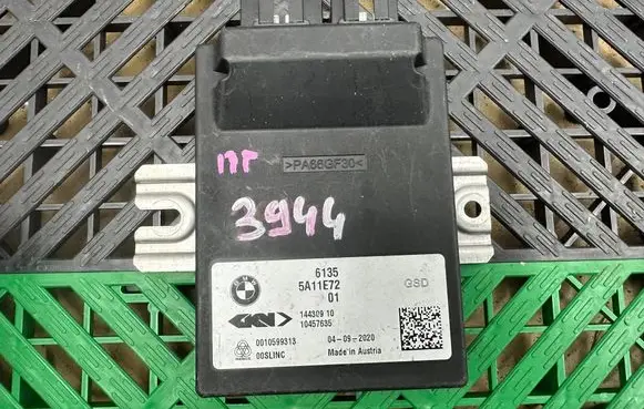 BMW 5 G30 G31 G38 Transfer box differential control unit 5A11E72 0010599313