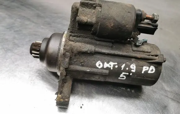 Skoda Octavia Mk2 (1Z) Starter motor