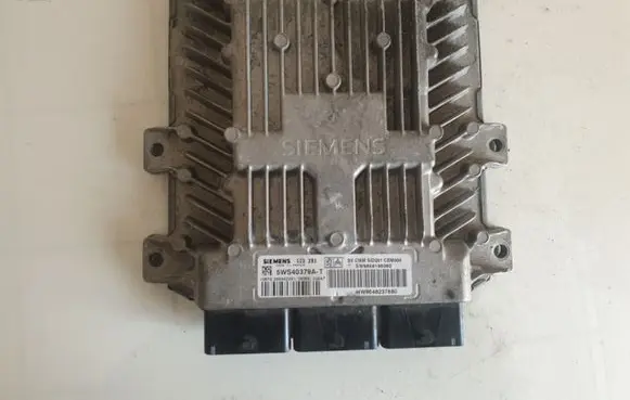 Peugeot 607 Engine control unit/module 5WS40379AT
