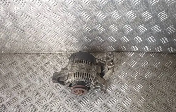 Opel Astra G Generator/alternator 