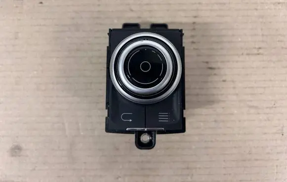 Maserati Ghibli Head unit multimedia control 