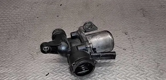 Mercedes-Benz ML W164 Coolant heater control valve A2722000031