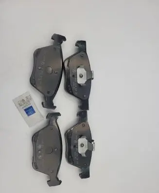 Mercedes-Benz E W210 Brake pads (front) A0024205020