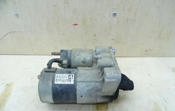 Peugeot 208 Starter motor