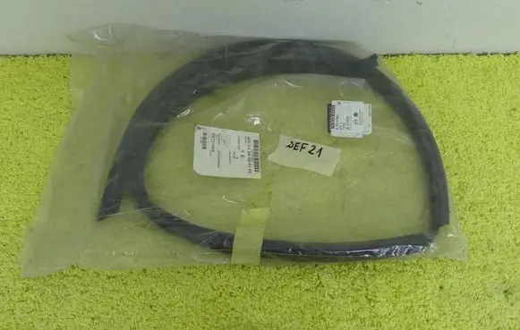 Opel Movano B Rubber seal front door window/glass 93197862