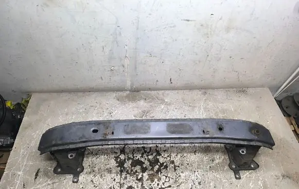 Volvo V50 Front bumper cross member 