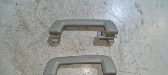 Ford C-MAX II A set of handles for the ceiling 3M51R045B14