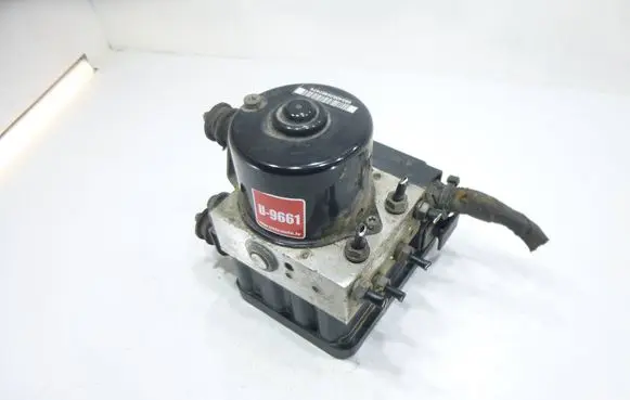 Volkswagen Golf Plus ABS Pump 1K0907379AC 00005305H0 10096003593