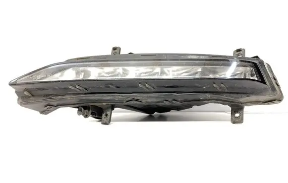 Skoda Superb B8 (3V) Front fog light 3V0941699B 90150336