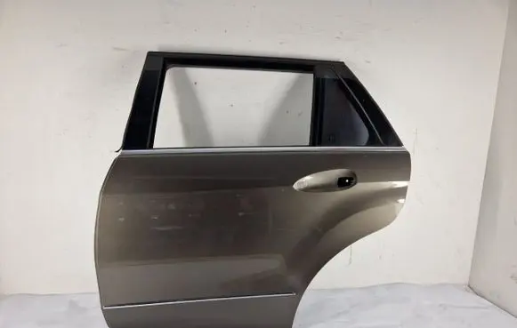 Mercedes-Benz E W212 Rear door