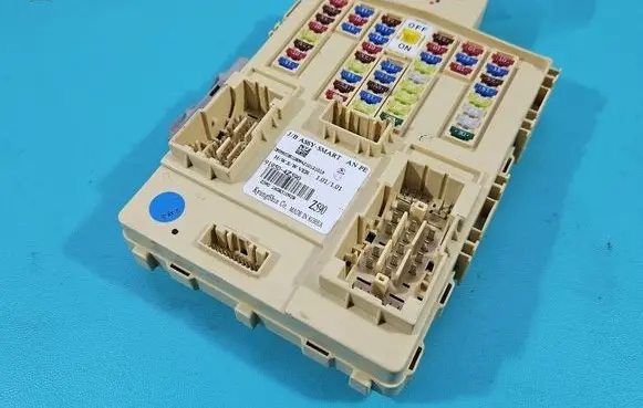 Hyundai Santa Fe Fuse box set 919504Z590 IMPRK1564484
