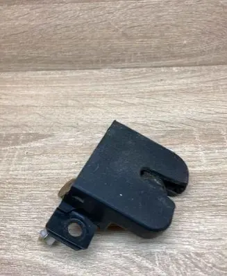 Volkswagen PASSAT B5.5 Tailgate/trunk/boot lock/catch/latch 3B9827505