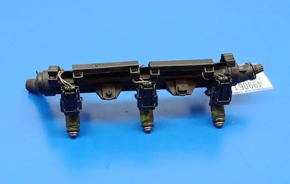 Volkswagen Polo IV 9N3 Fuel main line pipe 03E133320A