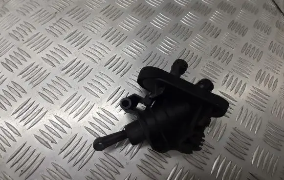 Ford Fiesta Clutch slave cylinder 