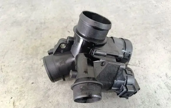 Volvo V50 Throttle body valve 965597188025352157