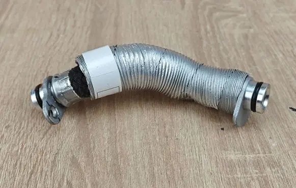 BMW 5 G30 G31 G38 Turbo turbocharger oiling pipe/hose 8629970