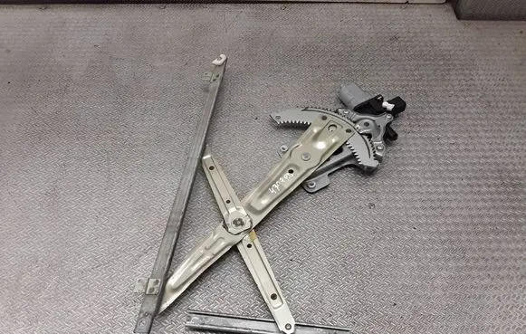 Mitsubishi Outlander Front door window regulator with motor