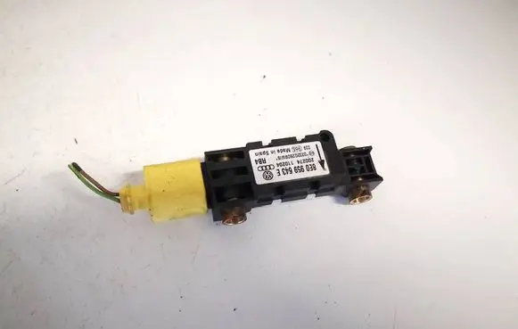 Audi A4 S4 B6 8E 8H Airbag deployment crash/impact sensor 8e0959643e