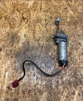 Mercedes-Benz S W220 Seat adjustment motor 0130002484 198350XX 2208201442