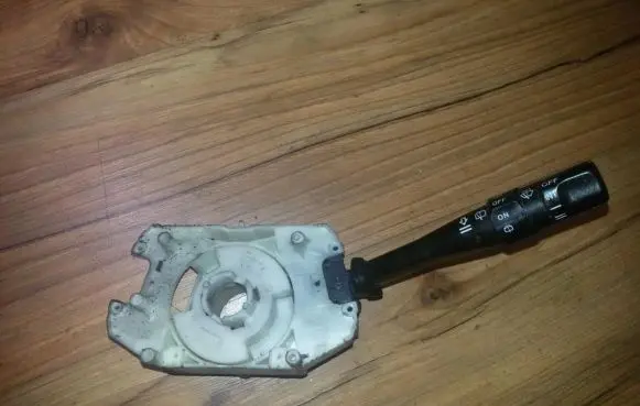 Honda CR-V Wiper control stalk ss1m11970