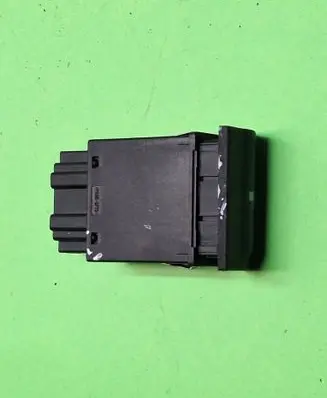 Skoda Octavia Mk1 (1U) Fuel tank opening switch 
