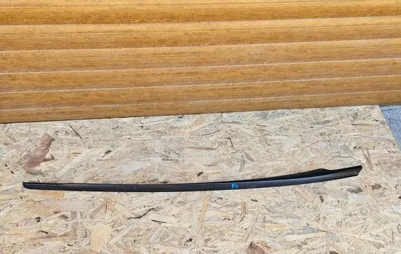 Toyota Prius (XW50) Windshield trim 75535-47020