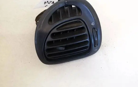 Citroen Xsara Picasso Dash center air vent grill 9631280177
