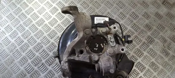 Volvo S80 Rear wheel hub 9200623
