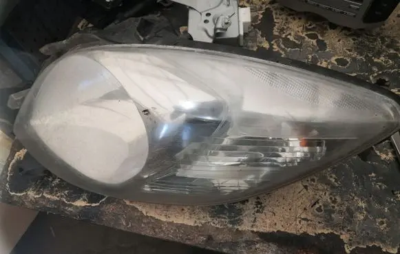 Toyota Corolla Verso AR10 Headlight/headlamp 0D120