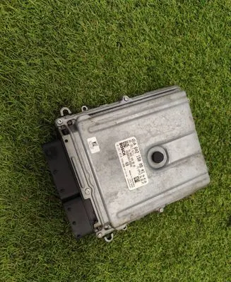 Mercedes-Benz S W221 Engine control unit/module A6421500841 A0024460640 0281014992