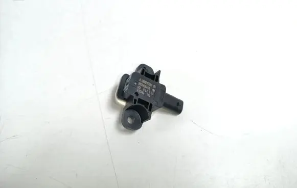 Mercedes-Benz GLS X166 Airbag deployment crash/impact sensor A1668210351