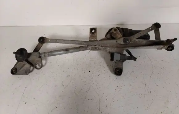 Renault Laguna I Front wiper linkage and motor